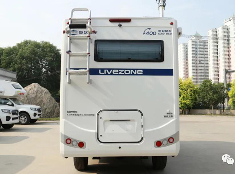 帶老人孩子出行，適合選這款房車