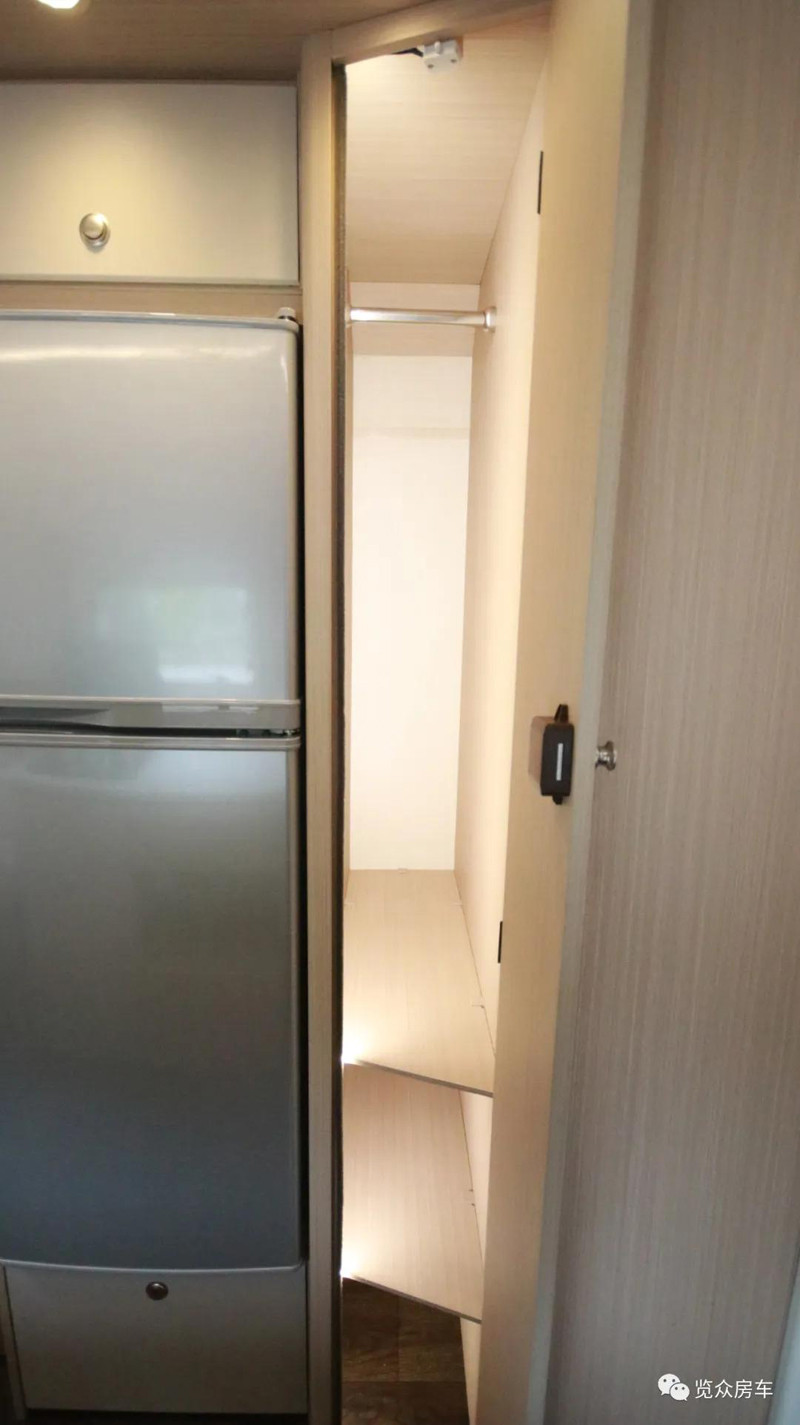 帶老人孩子出行，適合選這款房車