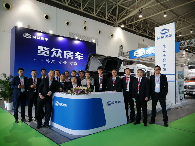 從這選房車的顧客怎么這么多？