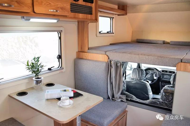 房車(chē)還就要選汽油、四驅(qū)、兩米大床 房車(chē)還就要選汽油、四驅(qū)、兩米大床