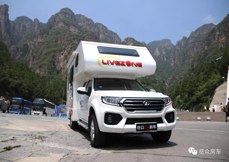 房車(chē)還就要選汽油、四驅(qū)、兩米大床 房車(chē)還就要選汽油、四驅(qū)、兩米大床