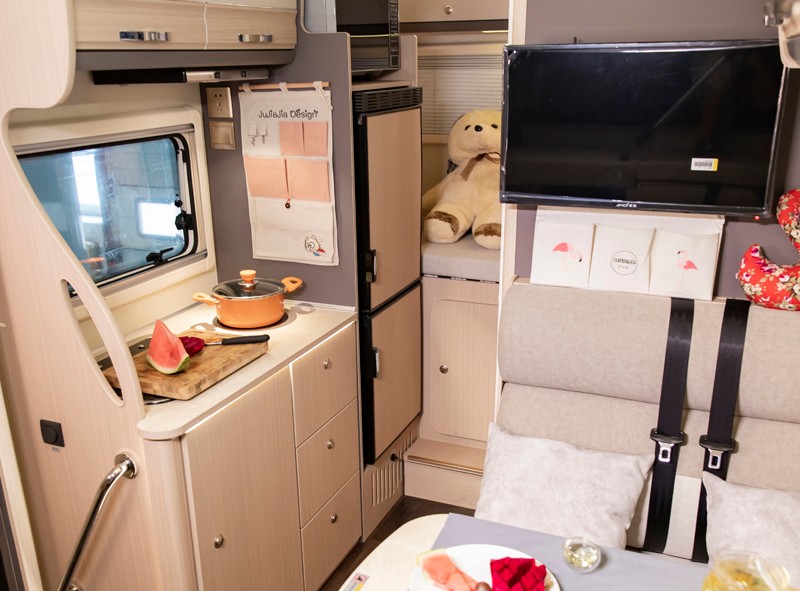 選擇皮卡房車有什么優(yōu)勢呢？