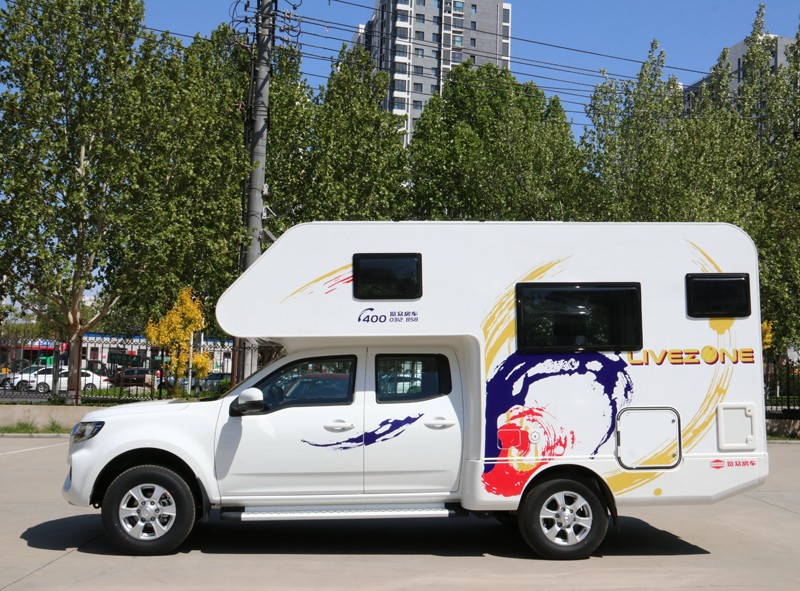 四驅(qū)、兩張超大床人床的房車，看這款