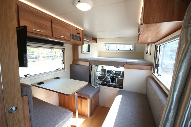 選這輛房車，只為更多山花爛漫