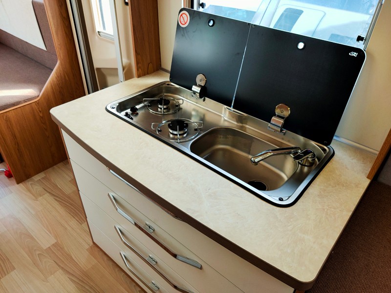 新品上市，這款拖掛房車值得選擇