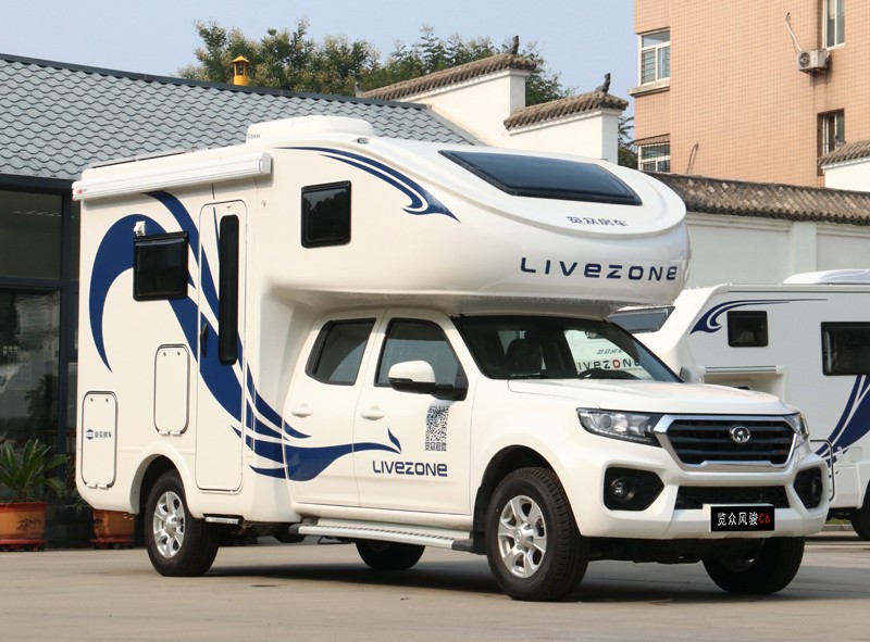 有上下鋪的房車，還是四驅(qū)，點贊