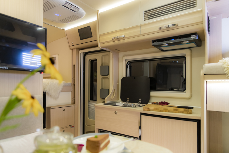 有上下鋪的房車，還是四驅(qū)，點贊