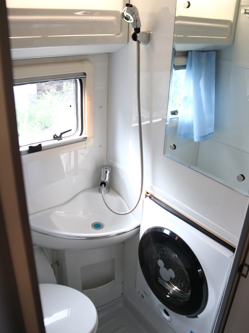 舉國歡慶，房車出行您一定要注意