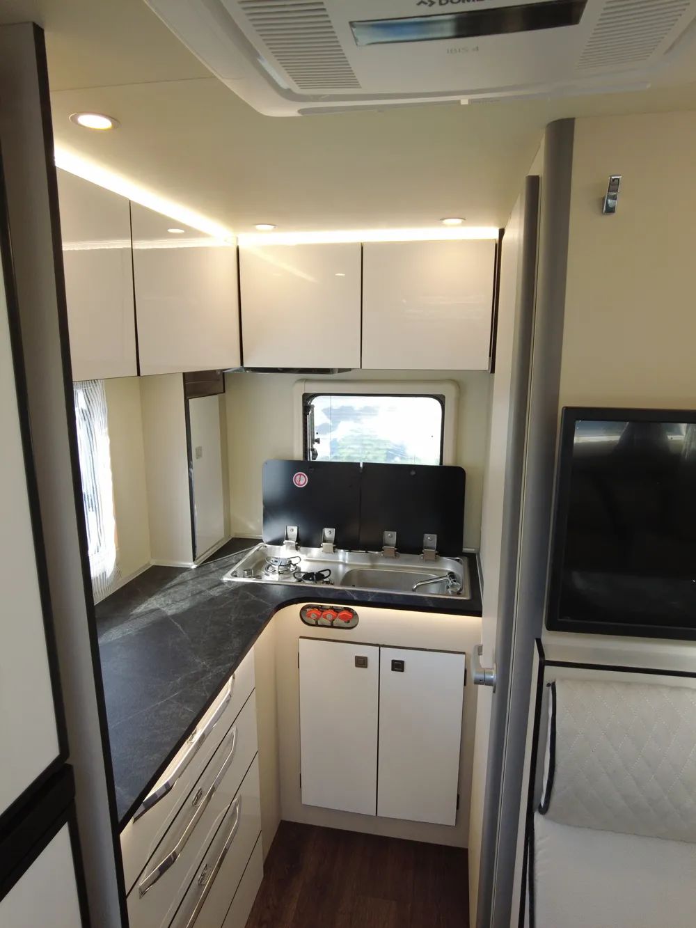 疫情之下，我們為什么選擇房車出行？