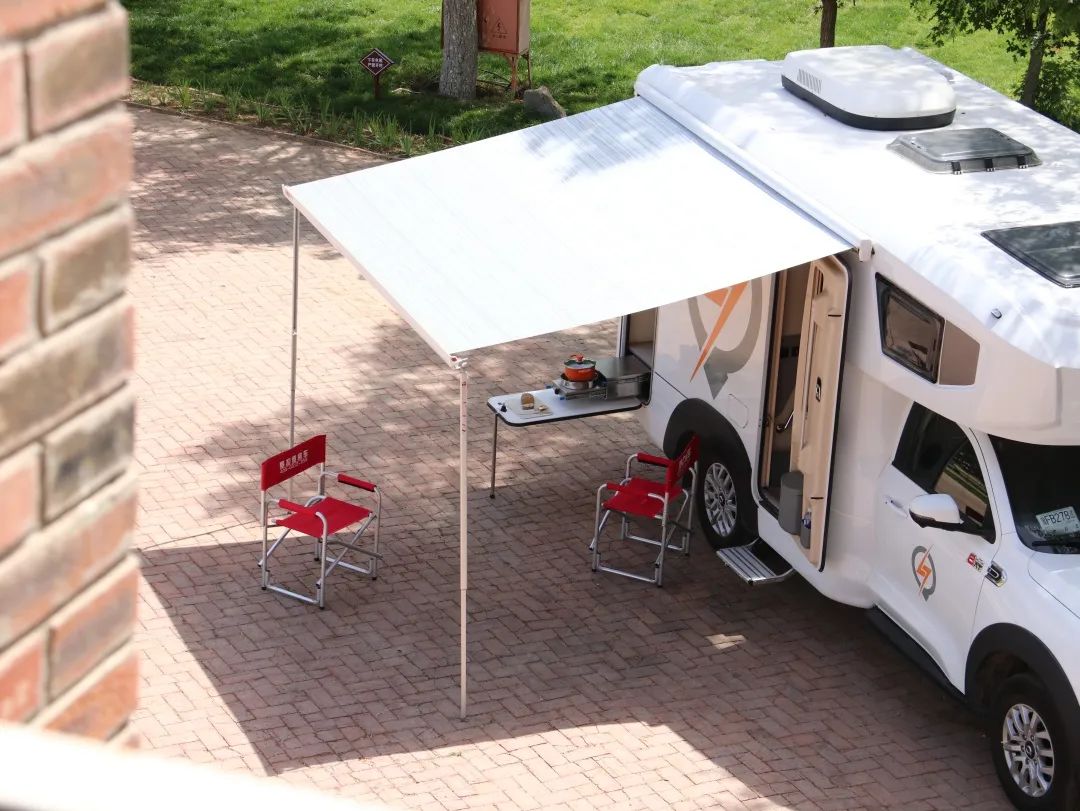 想買輛房車環(huán)游中國，該選B型還是C型？